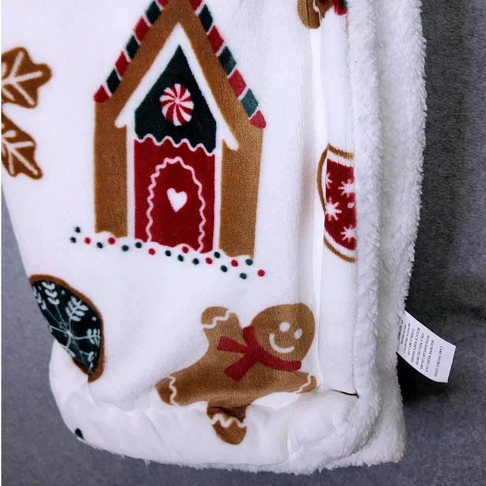Gingerbread Man House Tree Throw Blanket Christmas Sherpa 50x70 Baking Plush NEW